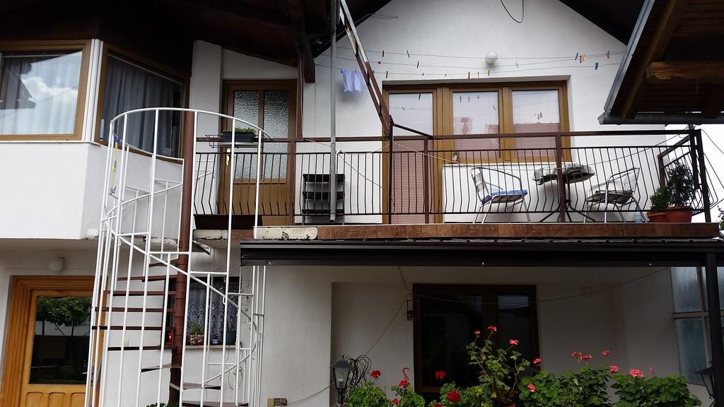 Apartments Aida Bihać Buitenkant foto