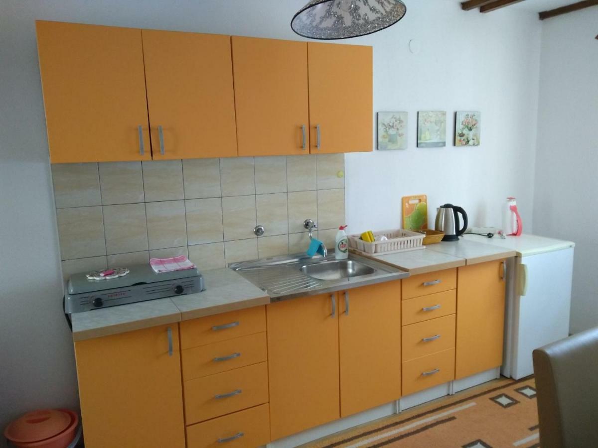 Apartments Aida Bihać Buitenkant foto